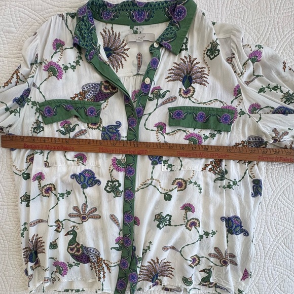 LOFT Cream and Green Patterned Blouse XL - Picture 3 of 6